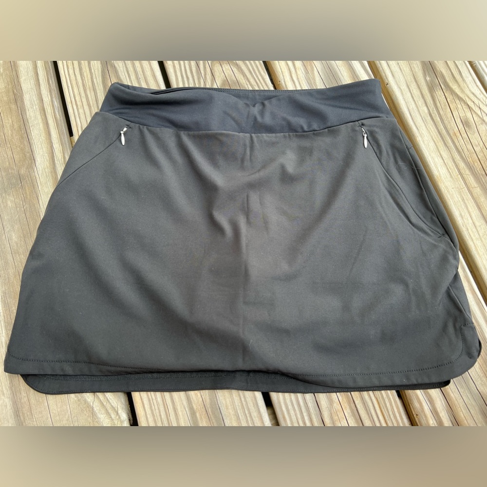 Like new Nautica women sport skirt size M